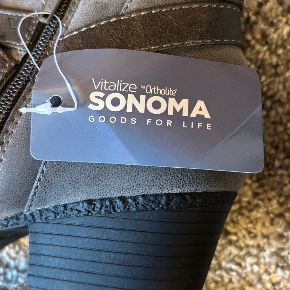 NWT BOOTIES - Picture 6 of 9